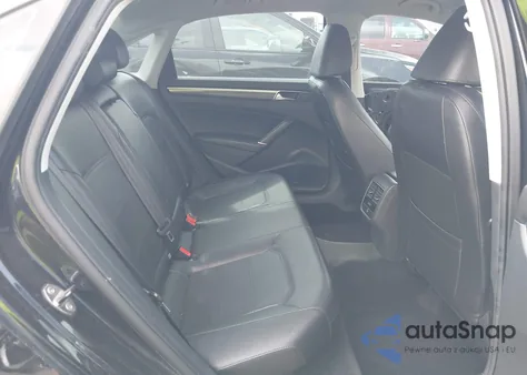 2018 Volkswagen Passat 2.0T Se z USA, uszkodzony, nr VIN 1VWBA7A32JC005804